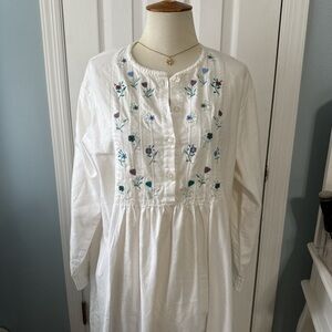 L.L. Bean White Cotton Embroidered Button-Front Dress